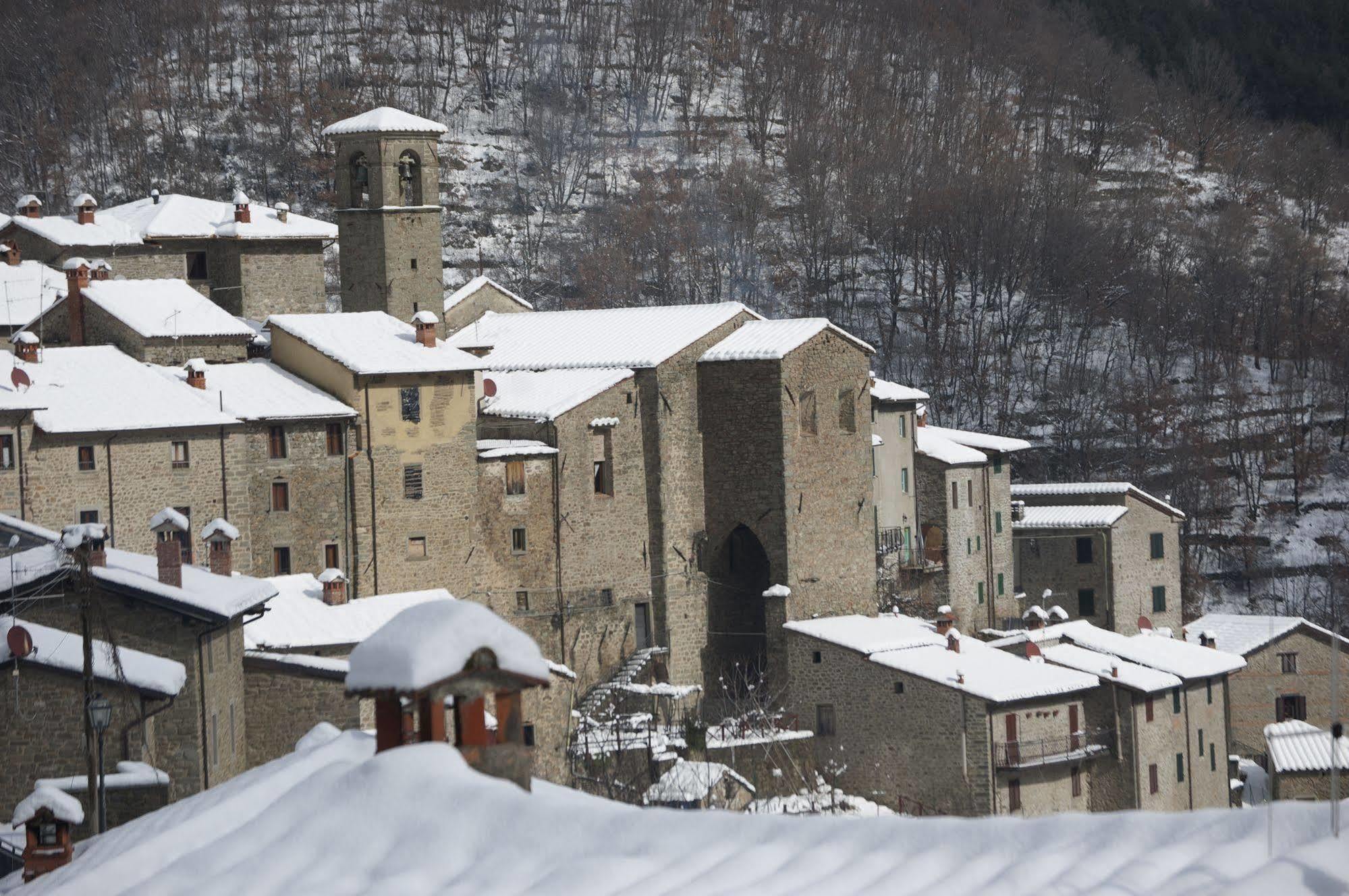 Borgo Dei Corsi Holiday House Reggiolo Exterior photo