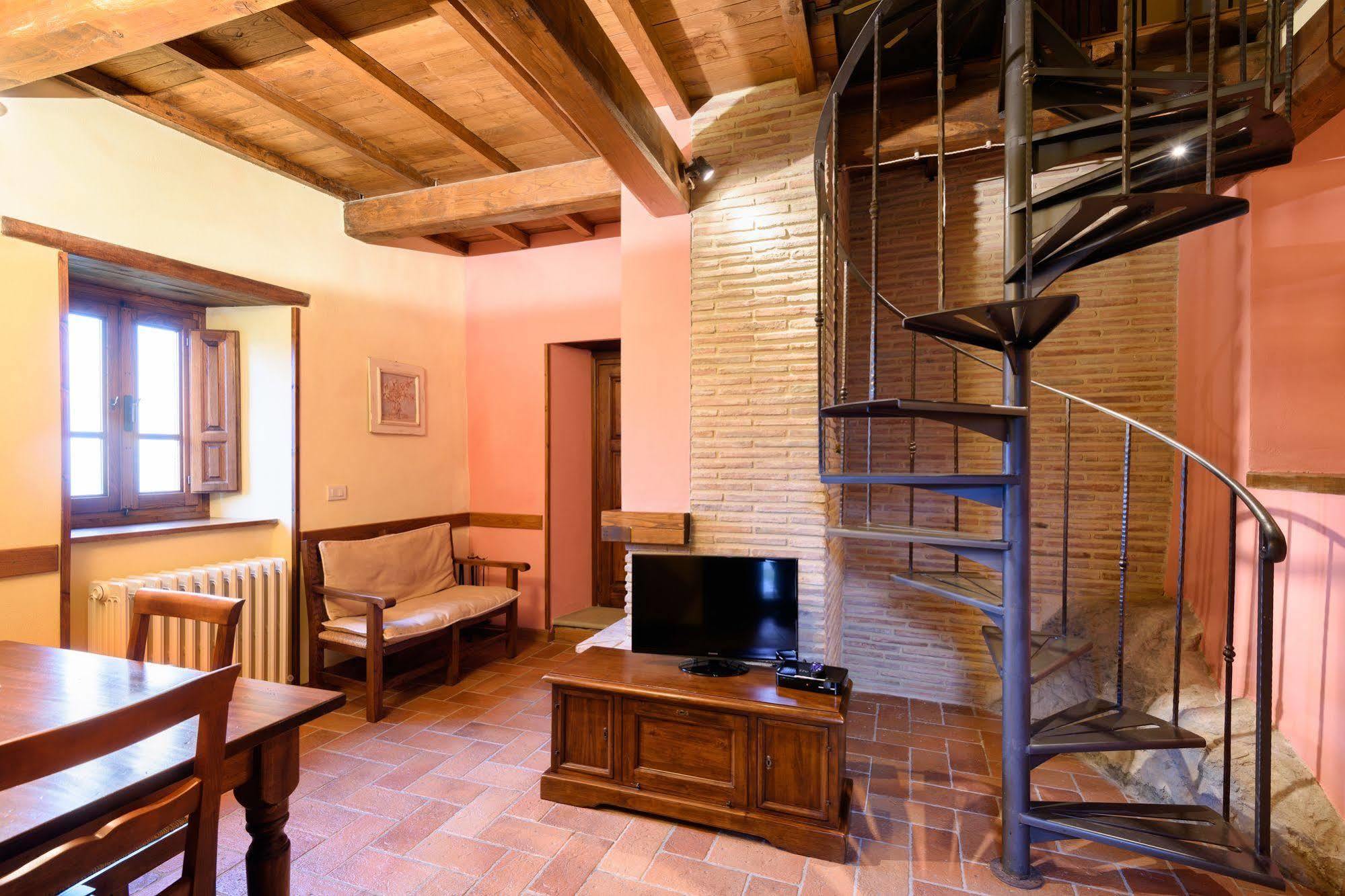 Borgo Dei Corsi Holiday House Reggiolo Exterior photo