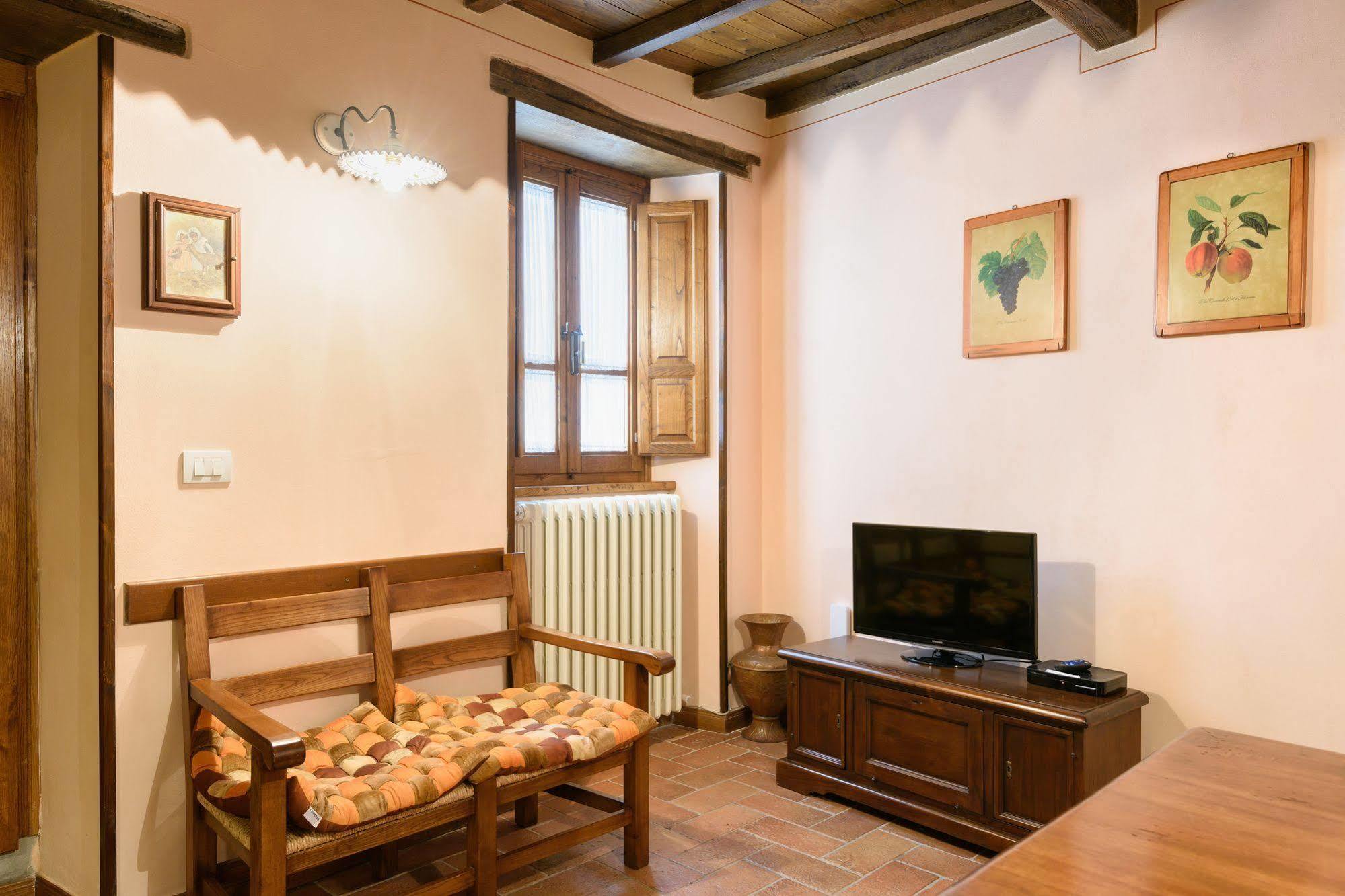 Borgo Dei Corsi Holiday House Reggiolo Exterior photo