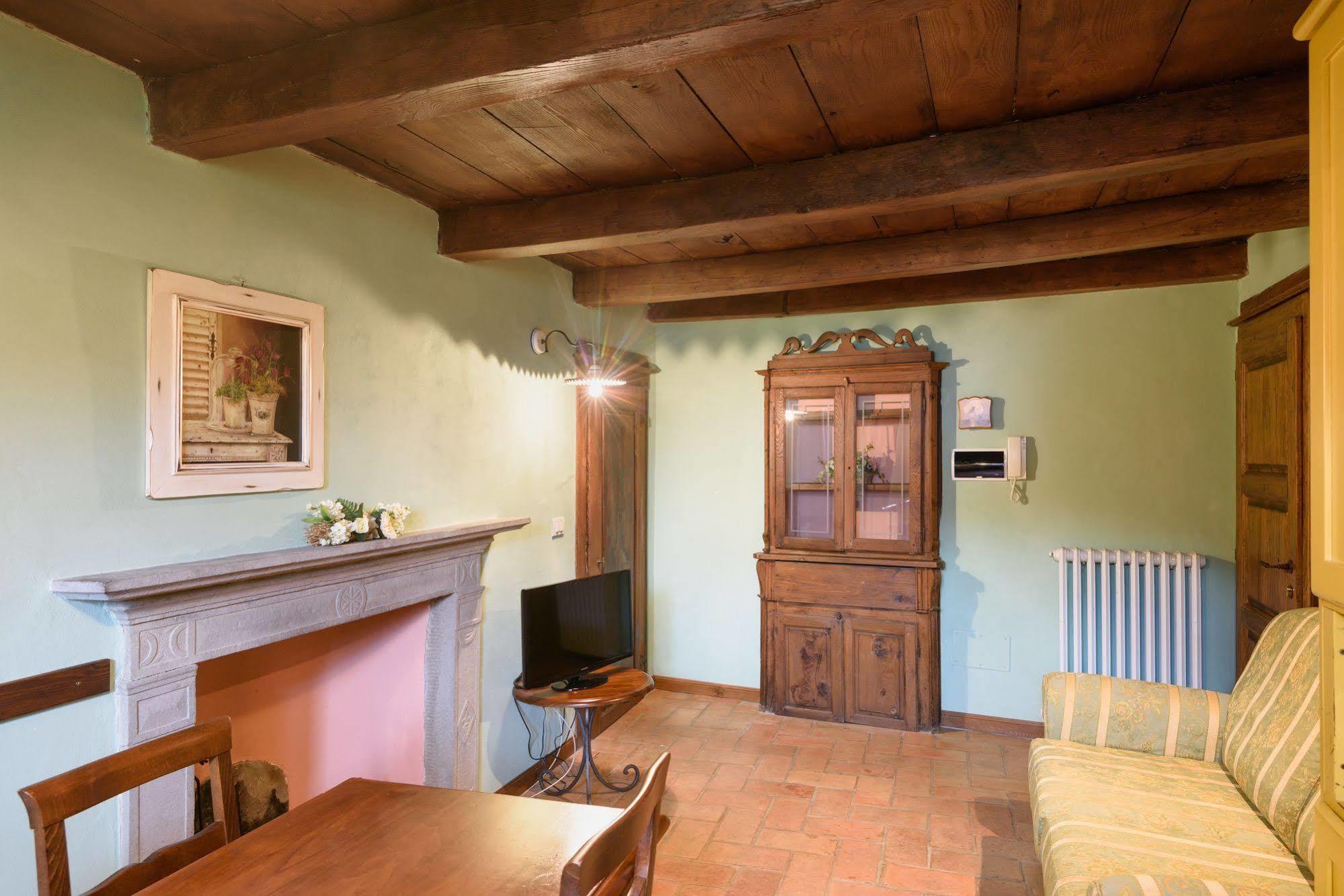 Borgo Dei Corsi Holiday House Reggiolo Exterior photo